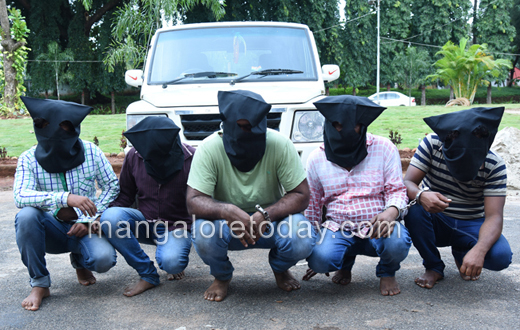 Police bust dacoity case within an hour